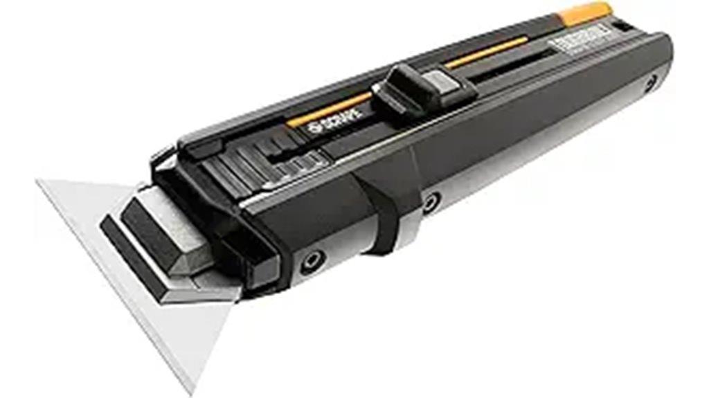 utility knife with blades